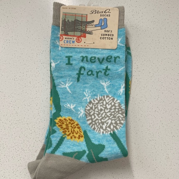 Blue Q Socks “I Never Fart” 💨 Funny Women’s Crew Socks Size 5-10 NWT - Picture 1 of 3